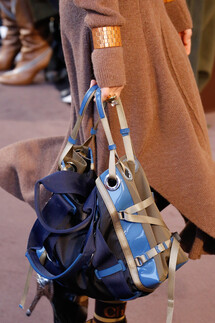 Details Chloé Fall 2018 Ready-to-Wear , Детали коллекции Хлоя осень зима 2018 , Fashion show , неделя моды в Париже , PFW , Paris Fashion Week , Mainstyles